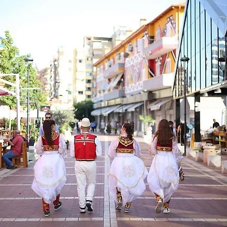 New Bazaar Bliss Apartman Tirana Kültér fotó
